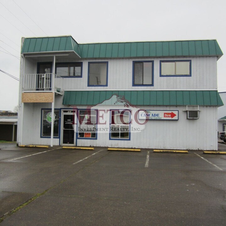 104 S Mill St in Creswell, OR - Building Photo