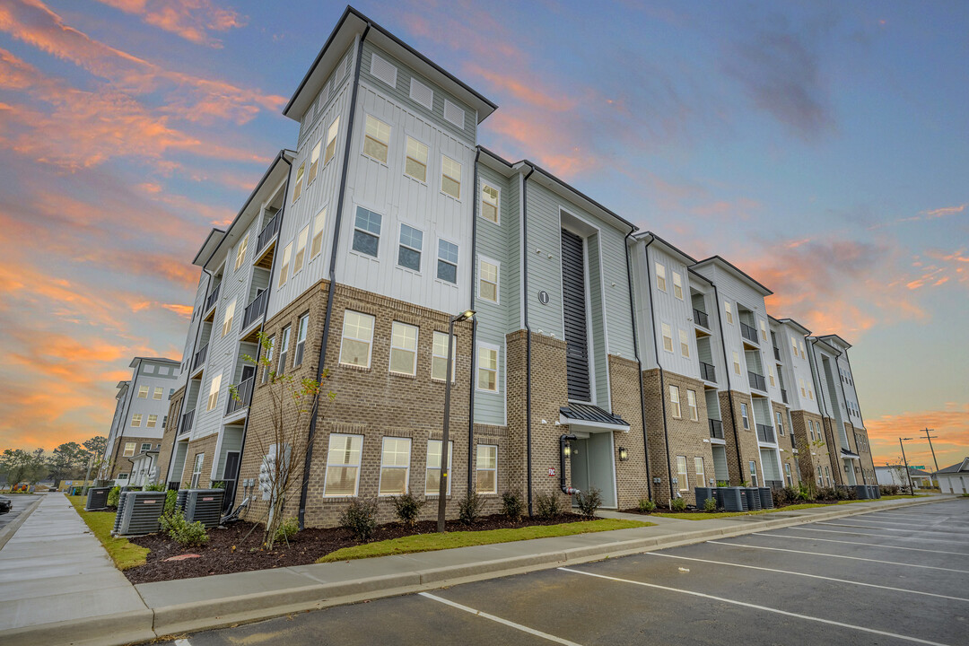 Parkway at 31 in Little River, SC - Building Photo