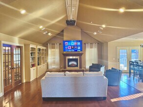 2605 SW Joshua Ave in Bentonville, AR - Foto de edificio - Building Photo