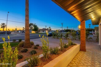 1825 N Granite Reef Rd in Scottsdale, AZ - Building Photo - Building Photo