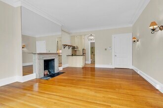 321 Commonwealth Ave, Unit 3 in Boston, MA - Building Photo - Building Photo