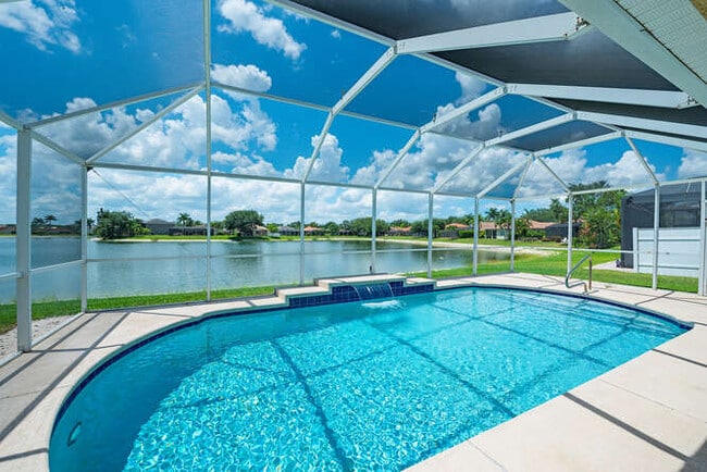 2271 Grove Dr in Naples, FL - Building Photo - Building Photo