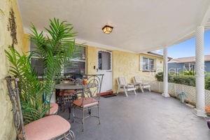 3800 Sablewood Dr in Holiday, FL - Building Photo