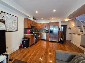 2 Mount Pleasant Pl in Boston, MA - Foto de edificio - Building Photo
