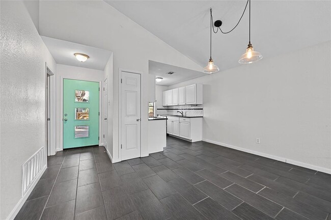 8730 Birmingham Dr in Austin, TX - Building Photo - Building Photo