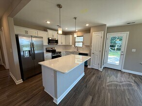 9695 Bloomington Cir in Cordova, TN - Building Photo - Building Photo