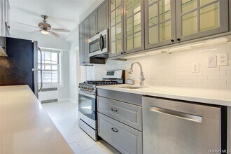 79-15 35th Ave in Queens, NY - Building Photo - Building Photo