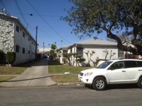 241 E Buckthorn St in Inglewood, CA - Building Photo - Building Photo