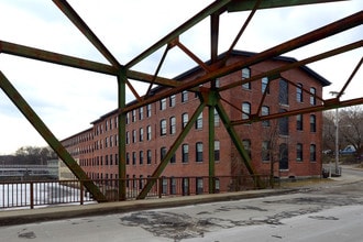 Glenark Landing Apartments in Woonsocket, RI - Building Photo - Building Photo