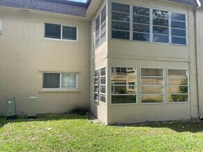 770 Lori Dr in Palm Springs, FL - Building Photo - Building Photo