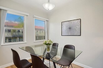 Ladera Apartments in Los Angeles, CA - Foto de edificio - Building Photo