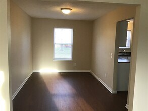 2318 Lammermoor Cir in Indianapolis, IN - Building Photo - Building Photo