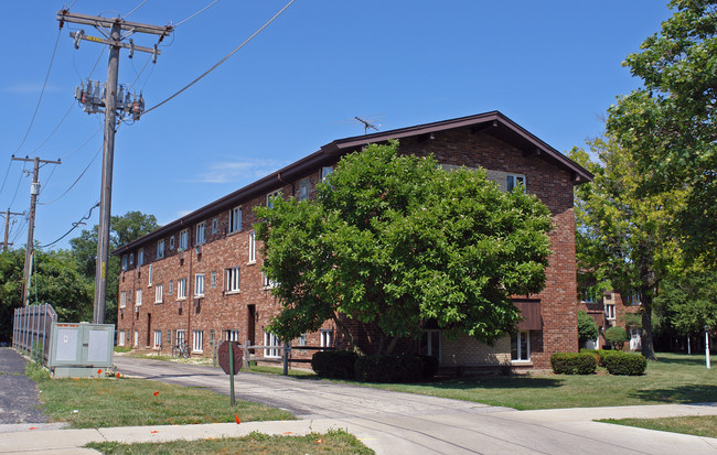 Wendwood Apartments in La Grange, IL - Building Photo - Building Photo