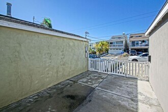 1732 Carver St in Redondo Beach, CA - Building Photo - Building Photo
