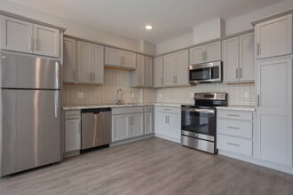 The Gateway at Belknap in Grand Rapids, MI - Building Photo - Interior Photo