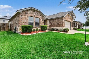 6911 Rosemont Ct in Arcola, TX - Building Photo