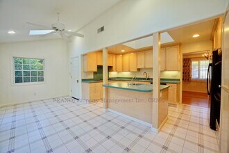 320 Alameda De La Loma in Novato, CA - Building Photo - Building Photo