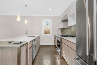 1320 W Lexington St in Chicago, IL - Building Photo - Building Photo