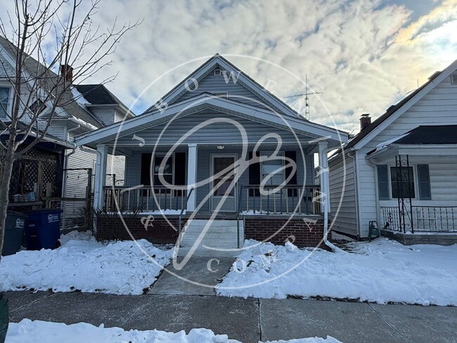 property at 330 E Oakland St