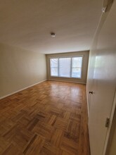 925 Fell St, Unit 2 in San Francisco, CA - Building Photo - Building Photo