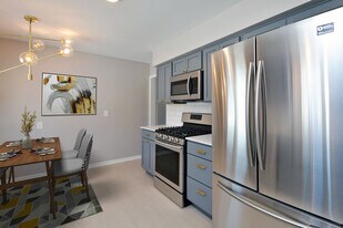 5204 Grandview Ln in Edina, MN - Building Photo