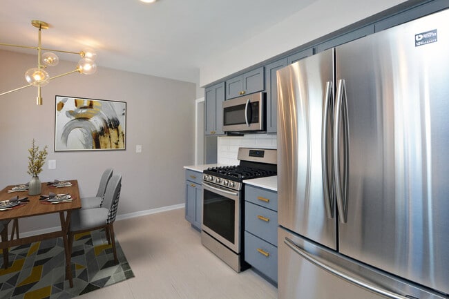 property at 5204 Grandview Ln