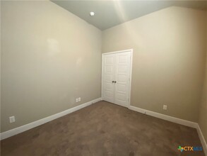 1247 FM306 in Canyon Lake, TX - Building Photo - Building Photo