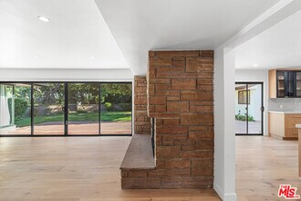 5160 Los Feliz Blvd in Los Angeles, CA - Building Photo - Building Photo