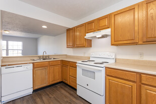 West Campus Village (West Campus Village T... in Kalamazoo, MI - Building Photo - Interior Photo