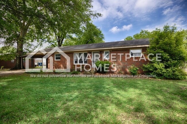 104 Edinburgh Dr in Athens, AL - Building Photo - Building Photo