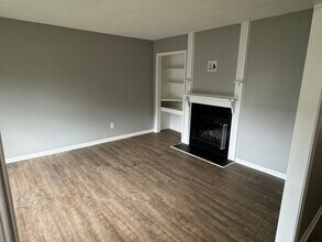 2112 Queen Annes Ct in Carrollton, VA - Building Photo - Building Photo