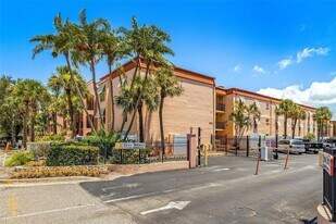 8911 Blind Pass Rd, Unit 223 in St Pete Beach, FL - Building Photo