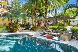 2330 Prairie Ave in Miami Beach, FL - Building Photo