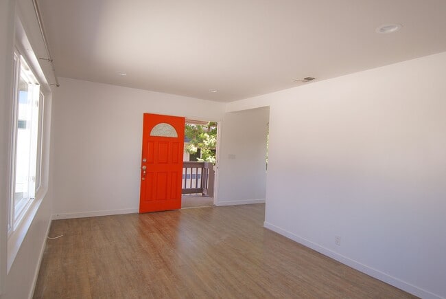 1446 Manhattan Beach Blvd in Manhattan Beach, CA - Building Photo - Building Photo