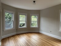 203 High St, Unit 2 in Brookline, MA - Foto de edificio - Building Photo