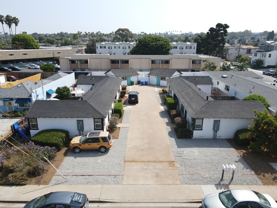 2782-2788 Jefferson St in Carlsbad, CA - Building Photo