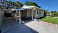 397 SW 13th St in Dania Beach, FL - Foto de edificio - Building Photo