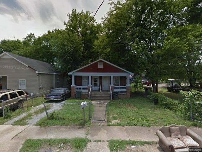 property at 1402 E 17th St