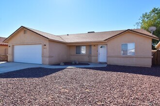 9673 E 38th St in Yuma, AZ - Building Photo - Building Photo