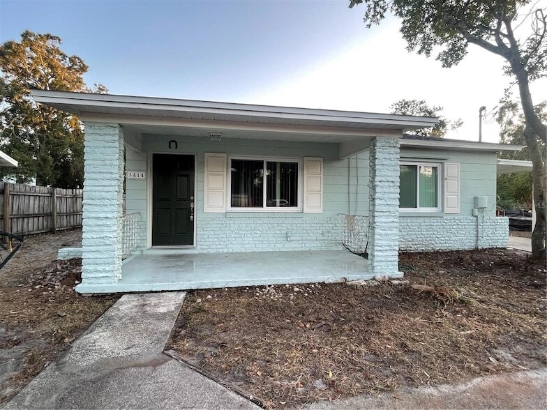 3414 W Ballast Point Blvd in Tampa, FL - Foto de edificio