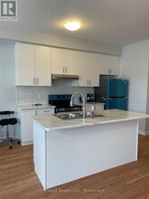 1024 Porcupine Path in Oshawa, ON - Building Photo - Building Photo