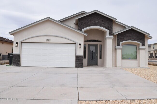 355 Sol Ct in Vinton, TX - Building Photo - Building Photo