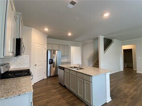 2715 Piper Dr in Atlanta, GA - Building Photo - Building Photo