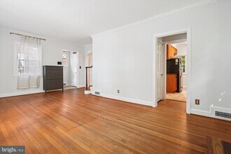 4729 MacArthur Blvd NW in Washington, DC - Building Photo - Building Photo