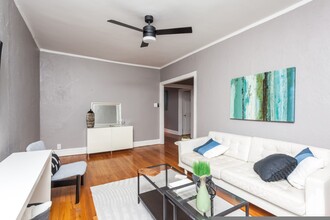 633 W Cornelia Ave, Unit # 03W in Chicago, IL - Foto de edificio - Building Photo