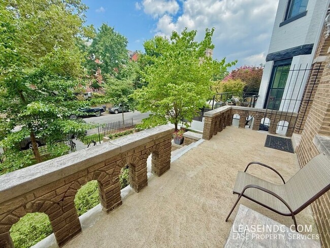 1314 Fairmont St NW in Washington, DC - Building Photo - Building Photo