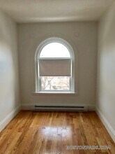 1061 Beacon St, Unit 11 in Brookline, MA - Building Photo - Building Photo