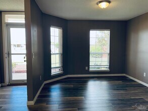 5498 Keel Dr in Pensacola, FL - Building Photo - Building Photo