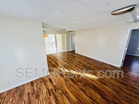 335 Edgewood Rd in Cape Girardeau, MO - Building Photo