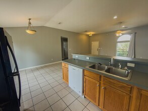 2548 Houston Cir in Gulf Breeze, FL - Building Photo - Building Photo